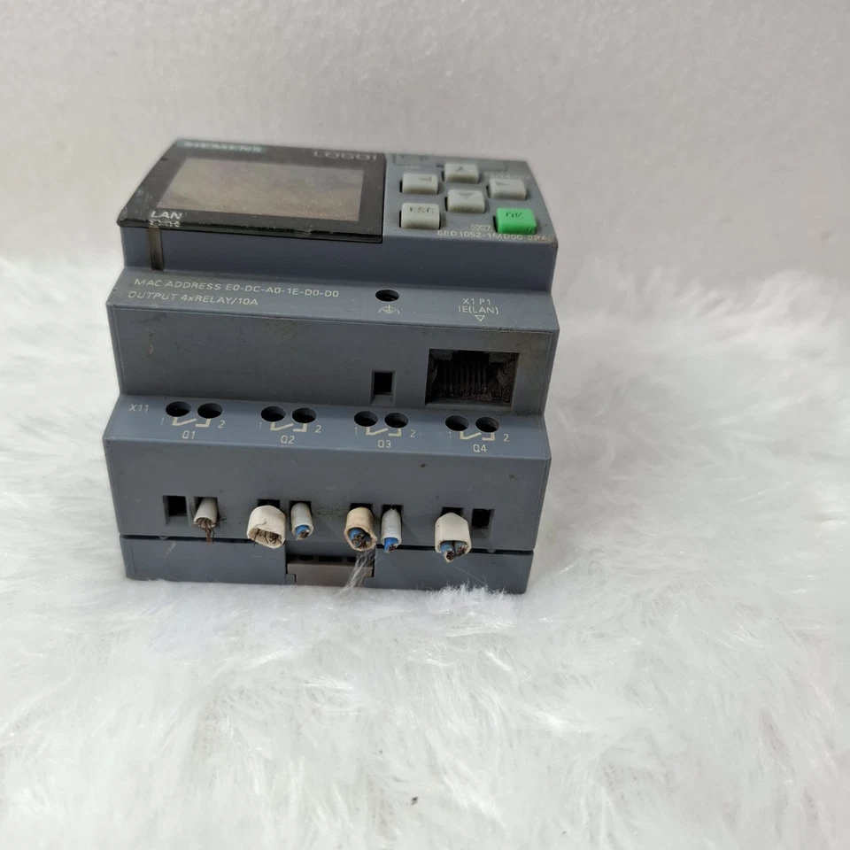 SIEMENS 6ED1052-1MD00-0BA8 12/24RCE LOGO PLC FOR PARTS 6ED10521MD000BA8 24VDC